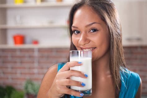 Melhor hora para beber leite antes ou depois das refeições