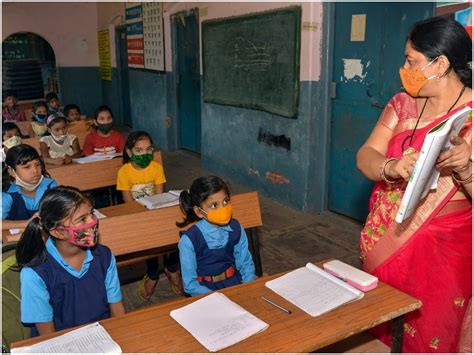 School Reopen 15 जून से इस राज्य में दुबारा खुल जाएंगे सभी स्कूल शिक्षा मंत्री ने किया ऐलान