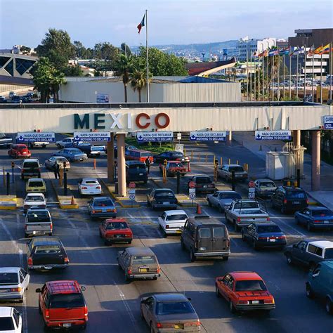 Far Fewer Illegal Mexicans Making It Across The Border Amaxx Workers