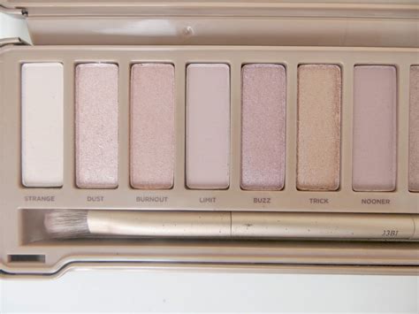 Elle Sees Beauty Blogger In Atlanta Urban Decay Naked Palette Review Tutorial Giveaway