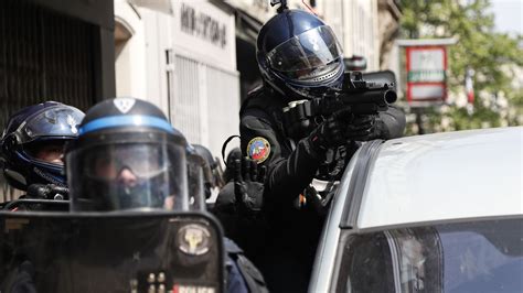 France Enquêtes Ouvertes Sur Des Violences Policières Présumées Lors