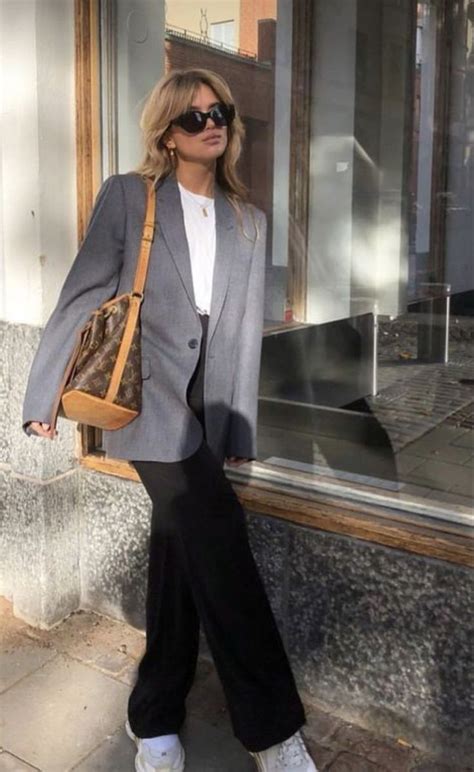 Pin By Mariana Ramalho On Office Look In Stylish Outfits Casual