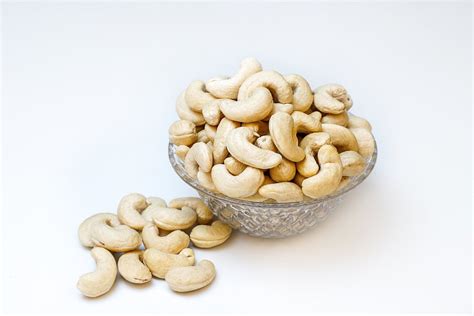 Whole W Finish Cashew Nuts Good Quality At Rs Kg In Navi Mumbai