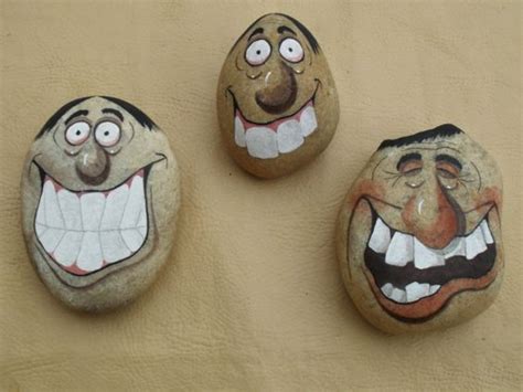 Photos On Rocks Silly Faces Rock Painting Patterns Rock Crafts