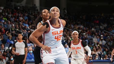 2022 WNBA Sixth Player of the Year: Sun's Brionna Jones wins honor in ...