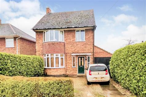 Braybrooke Road Desborough Kettering Nn14 3 Bedroom Detached House