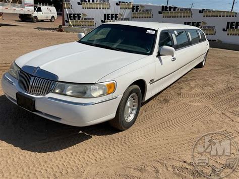1999 Lincoln Town Car Vin 1l1fm81w0xy712551 Limo Jeff Martin