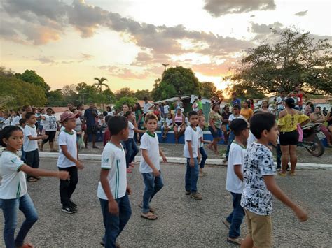 De Setembro Palmeirais Ter Dois Desfiles C Vicos