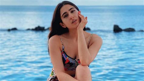 5 Times Sara Ali Khan Brought Sexy Back In Her Bikinis India Forums