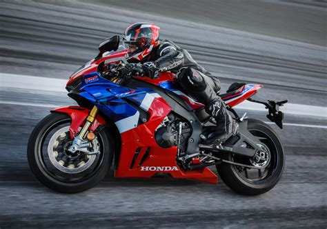 Nova Honda CBR 1000RR R Fireblade 2022 chega ao Brasil padrão