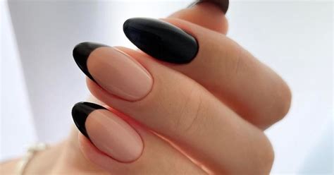 Falls Biggest Nail Trends Will Bring Out Your Inner Emo Nail Designs