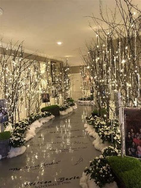 Winter Wonderland Christmas Wedding Ideas – HomeDecorish