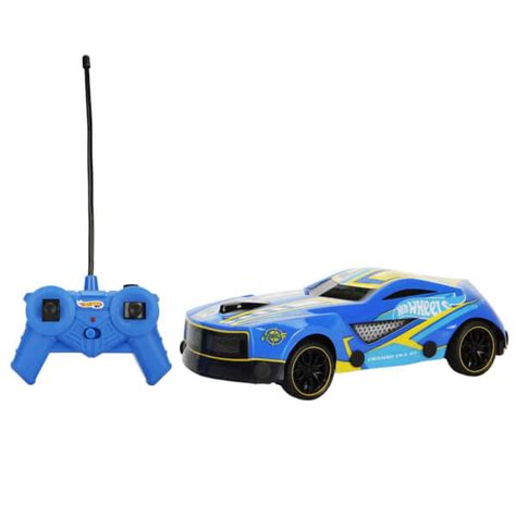 1 24 Hot Wheels Uzaktan Kumandalı Araba