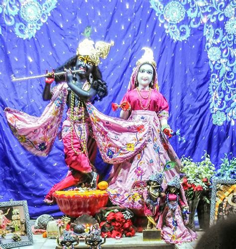 3 May 2017 शर शर रध मधव मगल आरत दरशन radha krishna Prabhupada