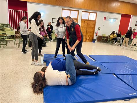 Taller De Defensa Personal Iessalvadorserrano