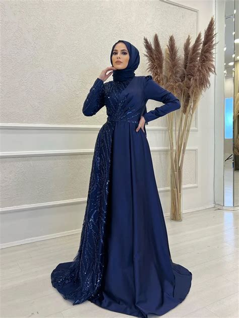 Long Sleeves Muslim Evening Dresses Satin Appliques Hijab Islamic