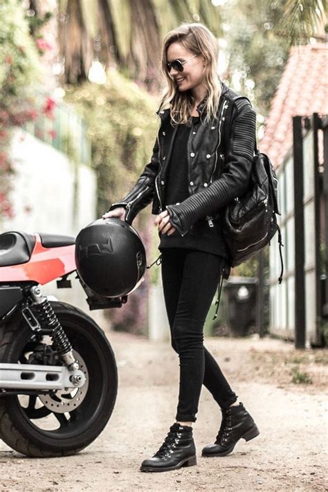 Pin By Megan Hedrick On Motorcycle Club Biker Girl Outfits Biker