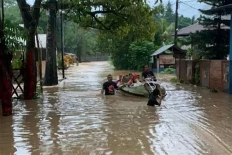 Orang Tewas Di Manado Diterjang Banjir Longsor Dan Gelombang