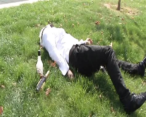 Une MILF française parfaite prend une grosse bite noire avant un facial xHamster