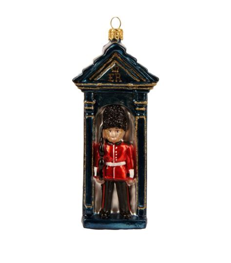 Luxury Christmas Decorations | Indoor & Outdoor | Harrods UK