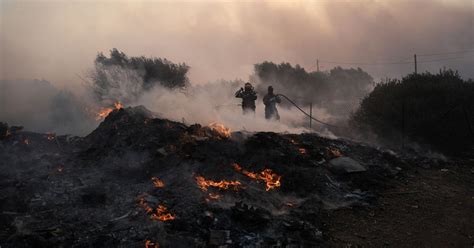 Les incendies en Grèce enfin maîtrisé après 100 000 hectares partis en