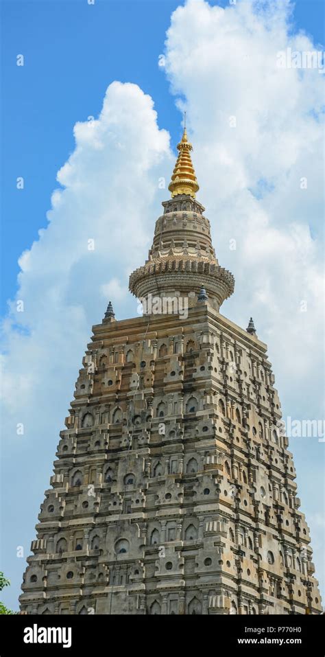 View Of Mahabodhi Temple In Bodh Gaya India Stock Photo Alamy