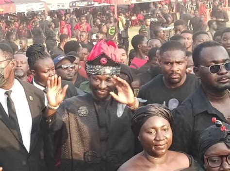 Mahama Alan Pay Last Respect To Late Paramount Chief Of Sunyani