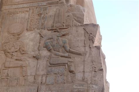 Tallas Egipcias Antiguas En El Templo De Kom Ombo En Asu N Egipto