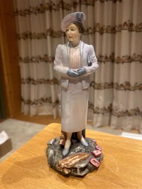 Royal Doulton Figurine Hm Queen Elizabeth Queen Mother Hn Ltd