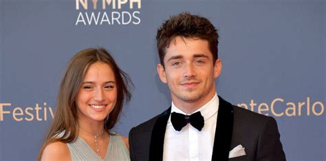 Charles Leclerc En Couple Doux Baiser Avec La Sublime Charlotte