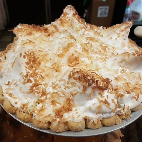 Neals Cafe In Springdale Hassome Of The Most Magnificent Meringue I