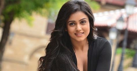 Mishti Chakraborty Latest Hot Photos New Stills Images Pics Gallery Movies Media