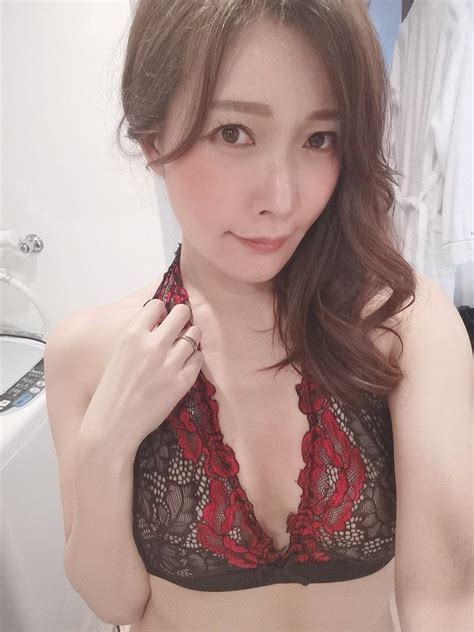 花撫あや かなで あや AV女優 on Twitter おやすみなさい 良い夢を