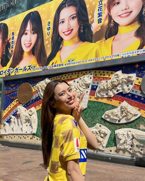 さゆりさんのインスタグラム写真 さゆりinstagram 「 渋谷の街に特大さゆり⁉️ わたしの上京してからの夢が叶いました！ 4月10日 月 〜4月16日 日 まで 『渋谷駅駅前