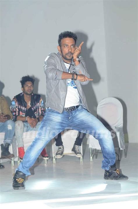 Dharmesh Yelande performs at ABCD 2 Pond's Men Promotions Photo