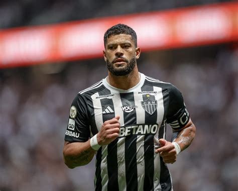 Hulk Pede Refor Os Diretoria Do Atl Tico Mg