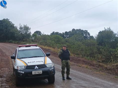 Pol Cia Ambiental Realiza Patrulhamento No Interior De Caseiros