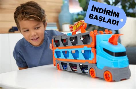 Minik yarışçılar için büyük heyecan Hot Wheels Sürat Pistli Tır günün