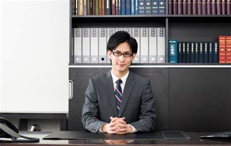 公認会計士になるには？必要資格や向いている人の特徴などを具体的に解説｜職業仕事の情報ポータルサイト ジョブ図鑑