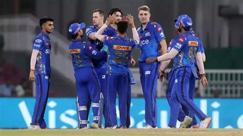 Ipl 2024 मुंबई इंडियंस को अचानक ही लगा करारा झटका ये स्टार गेंदबाज चोटिल होकर हुआ बाहर