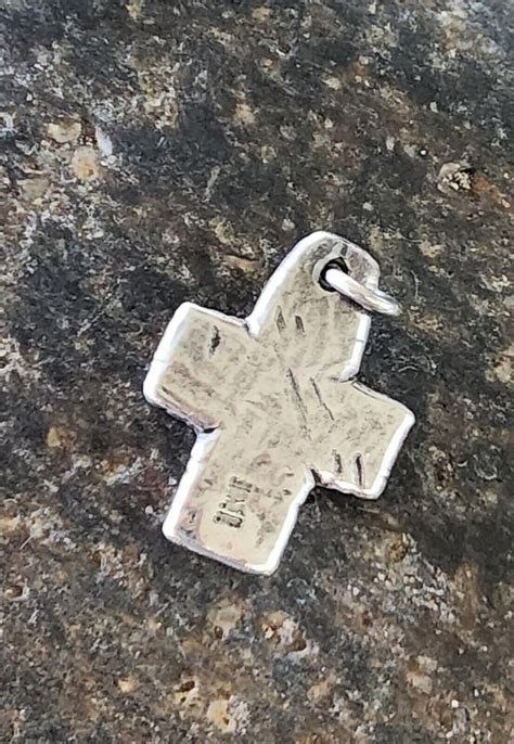 Small Retired James Avery Rustic Cross Textured Penda Gem