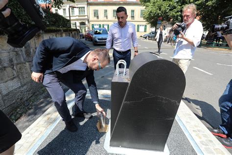 Galerija Postavili Su Od Podzemnih Spremnika Ove Godine