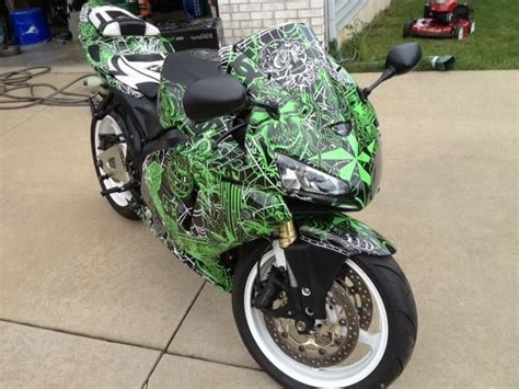 Buy 2006 Honda CBR600rr --- Custom, Extras, Must see!! on 2040-motos