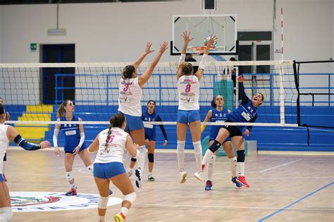 L AURORA VOLLEY BRINDISI ESCE VITTORIOSA ANCHE DAL PALASPORT DI OSTUNI