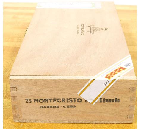 Montecristo Petit Edmundo Semi Boite Nature Box Of Cigars