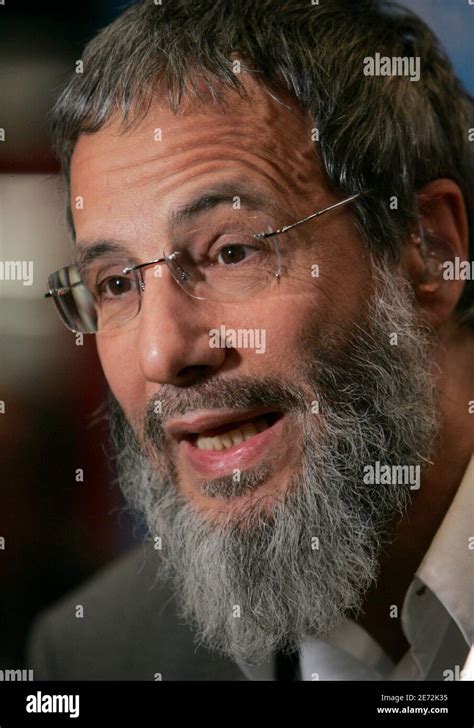 Singer Yusuf Formerly Cat Stevens Fotos Und Bildmaterial In Hoher