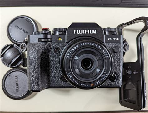 【目立った傷や汚れなし】送料無料美品 Fujifilm X T4 Xf27mm F28 富士フイルム グリップ付き ブラックの落札情報