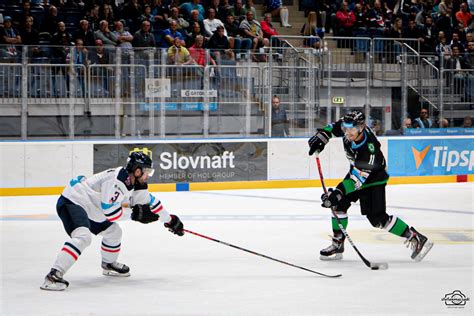 Hokejový sviatok v Nových Zámkoch v piatok pricestuje Slovan HC Nové