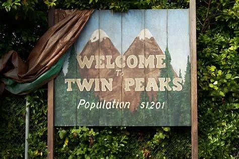 Twin Peaks Gets Viewers Hot Under The Collar With A Series Of X Rated Nude Scenes Mirror Online