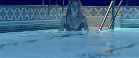 Naked Erika Christensen In Swimfan